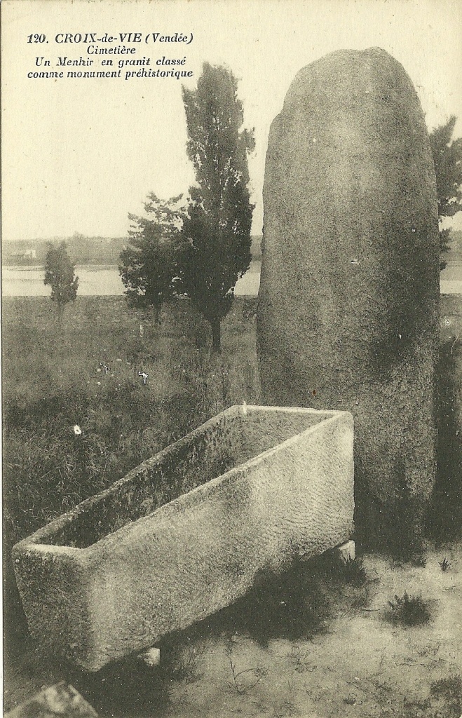 Croix-de-Vie, un menhir de granit.
