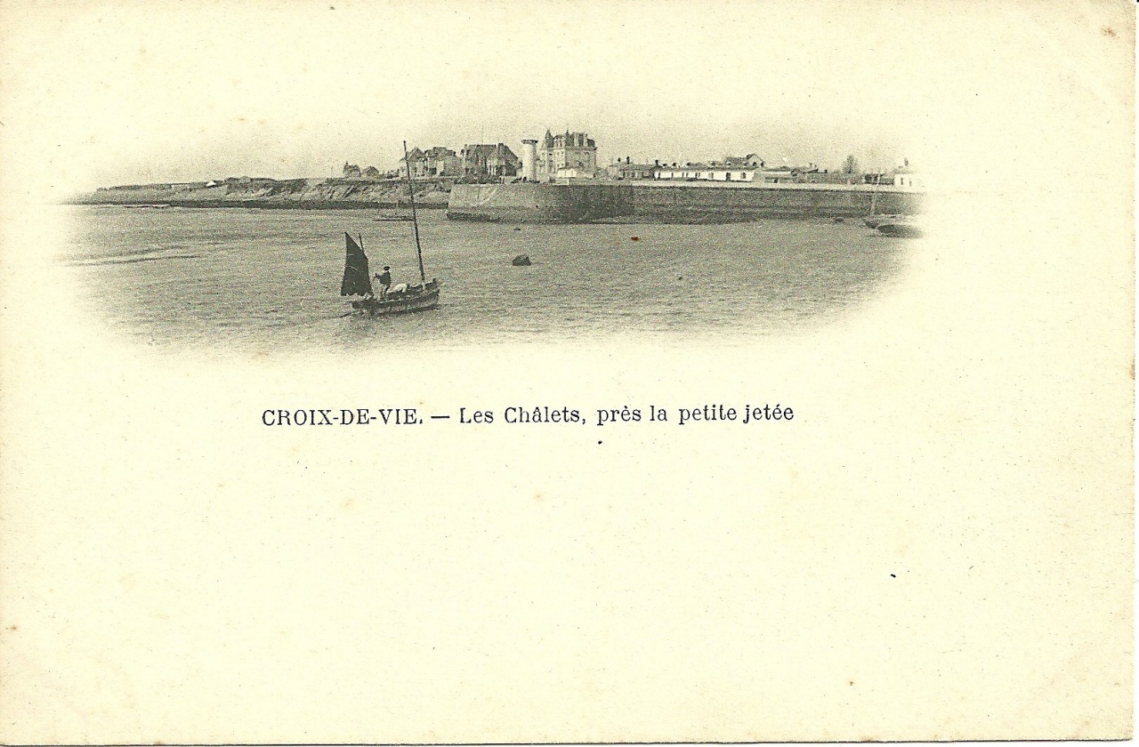 Croix-de-Vie, les chalets près de la petite côte.