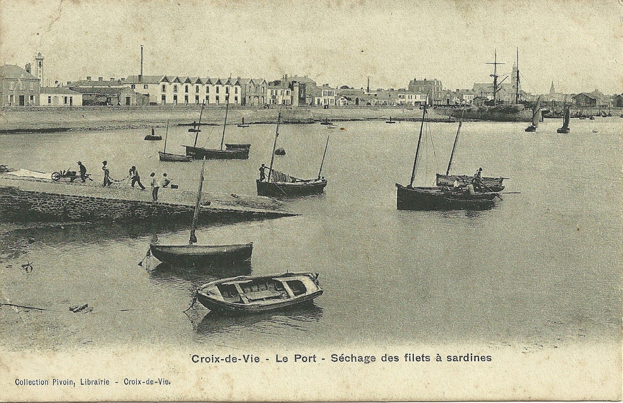 Croix-de-Vie, le port, séchage des filets.