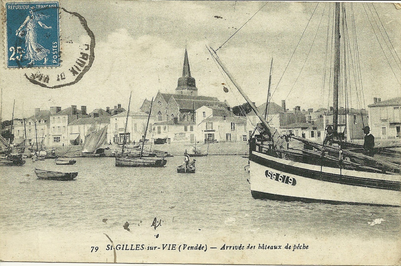 St-Gilles-sur-Vie, arrivée des bateaux de pêche.