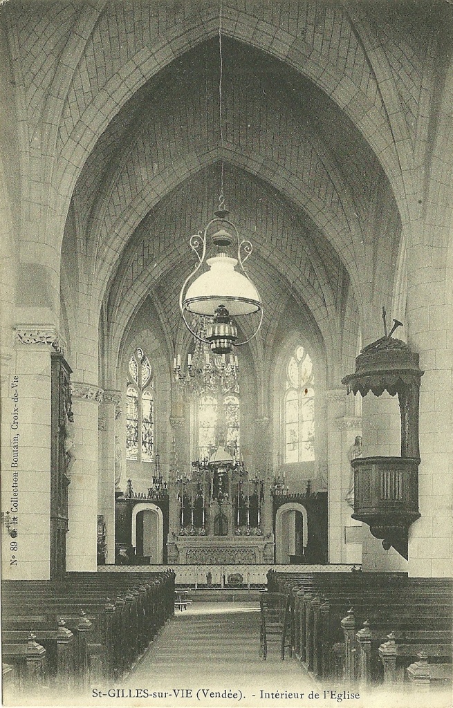 St-Gilles-sur-Vie, intérieur de l'église.