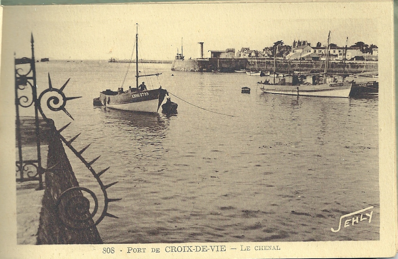 Le chenal du port de Croix-de-Vie.