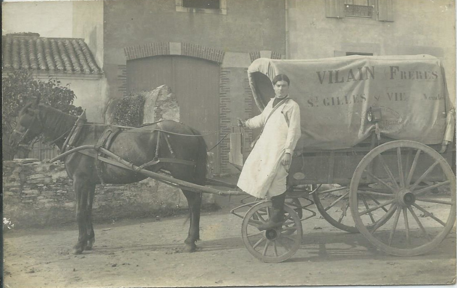 Saint-Gilles-sur-Vie, chariot de livraison Félix Potin