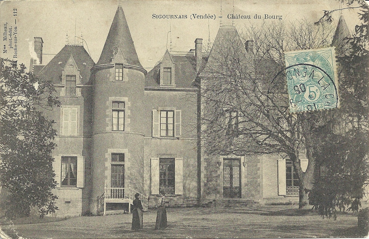 Sigournais, le château du Bourg.