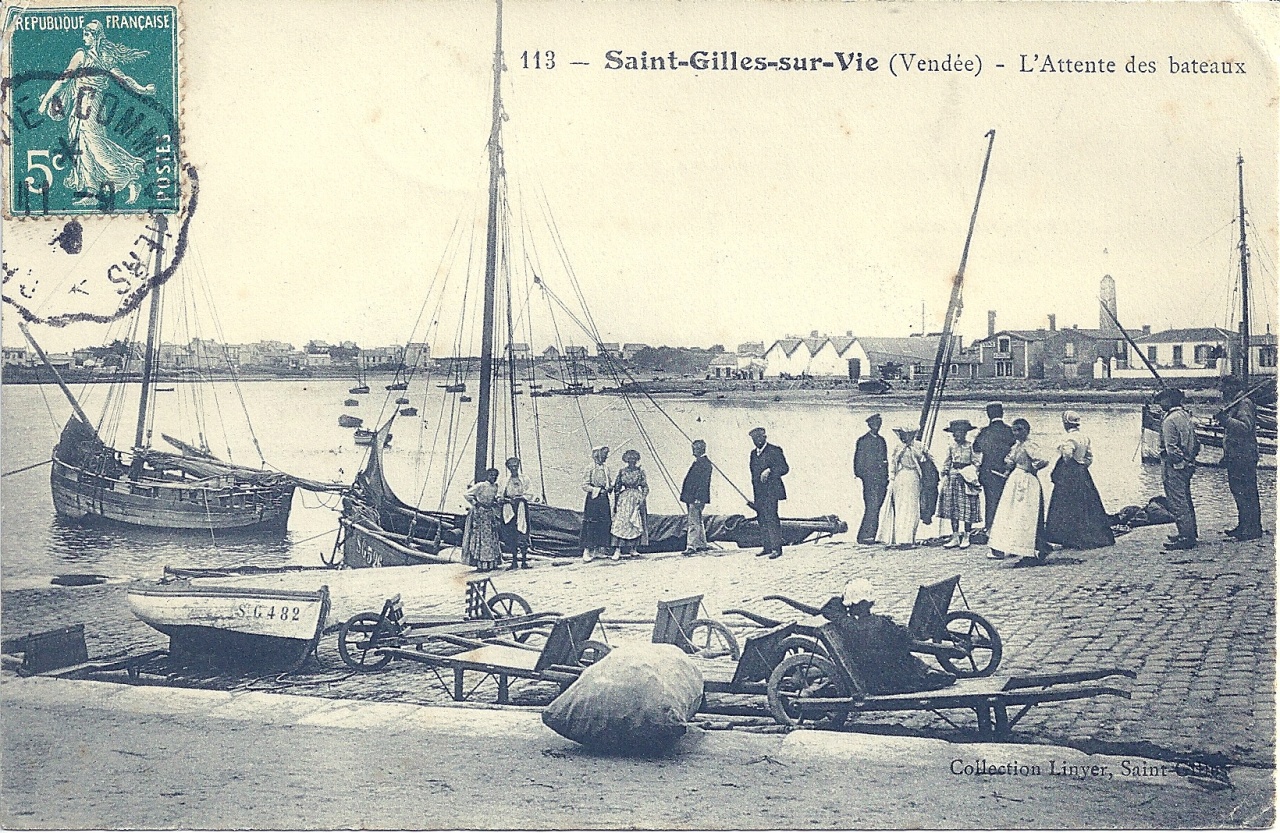 St-Gilles-sur-Vie, l'attente des bateaux.