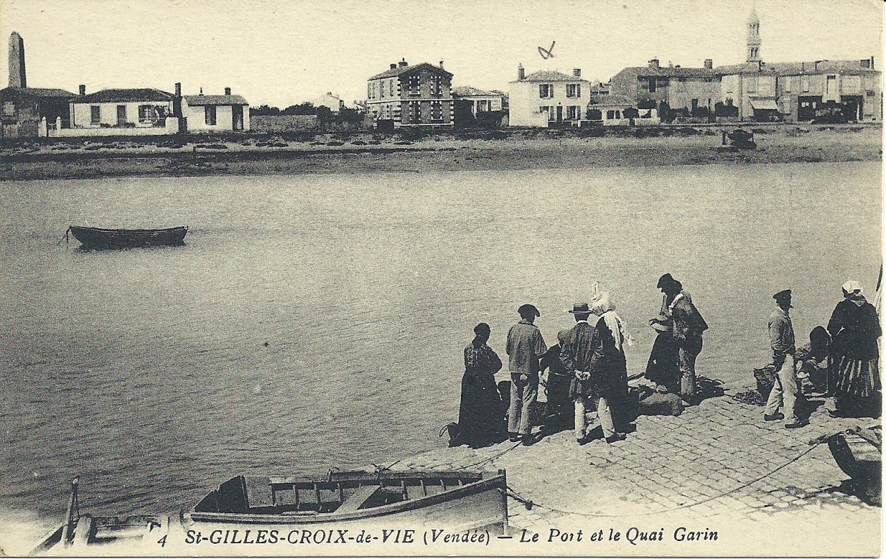 St-Gilles-sur-Vie, le port et le Quai Gorin.