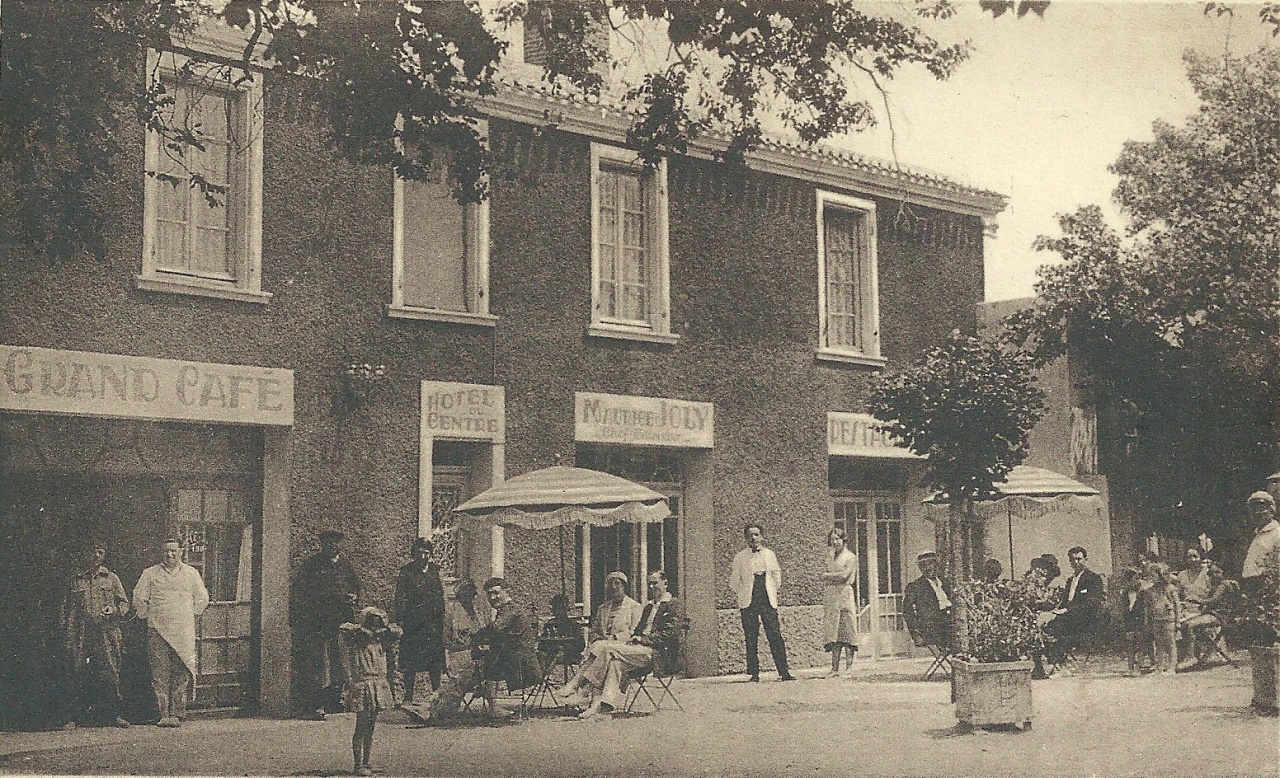 Croix-de-Vie, grand café, hôtel du Centre.
