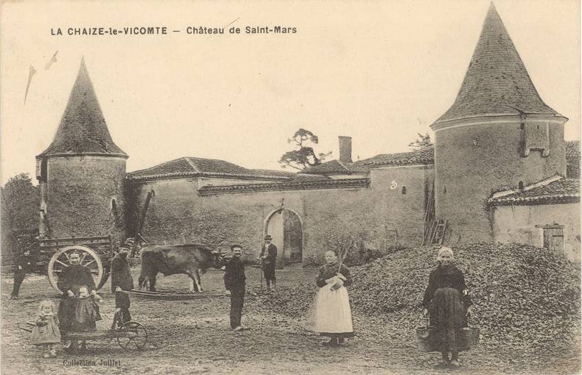 La Chaize-le-Vicomte, château de St Mars.