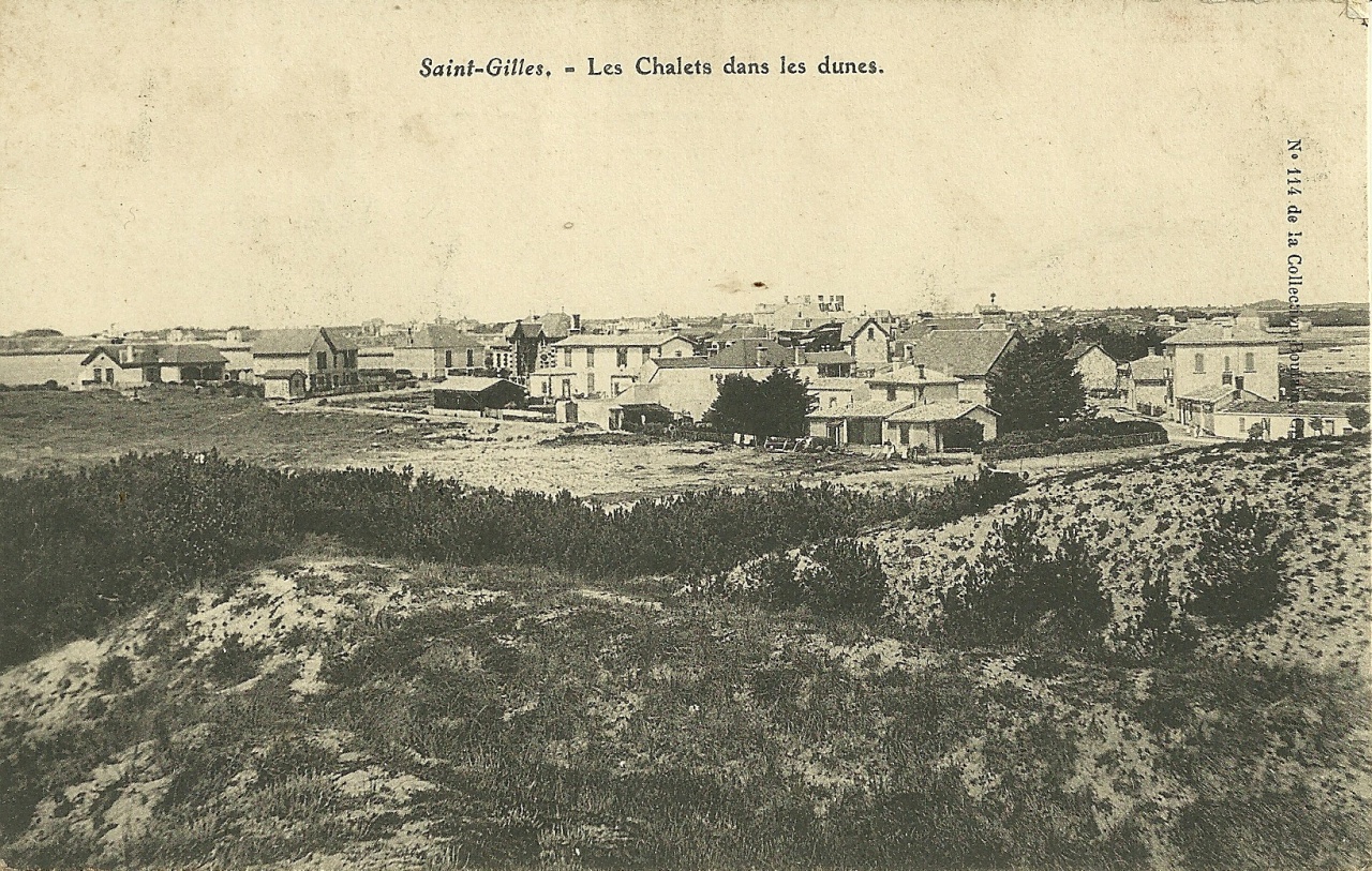 St-Gilles-sur-Vie, les chalets dans les dunes.
