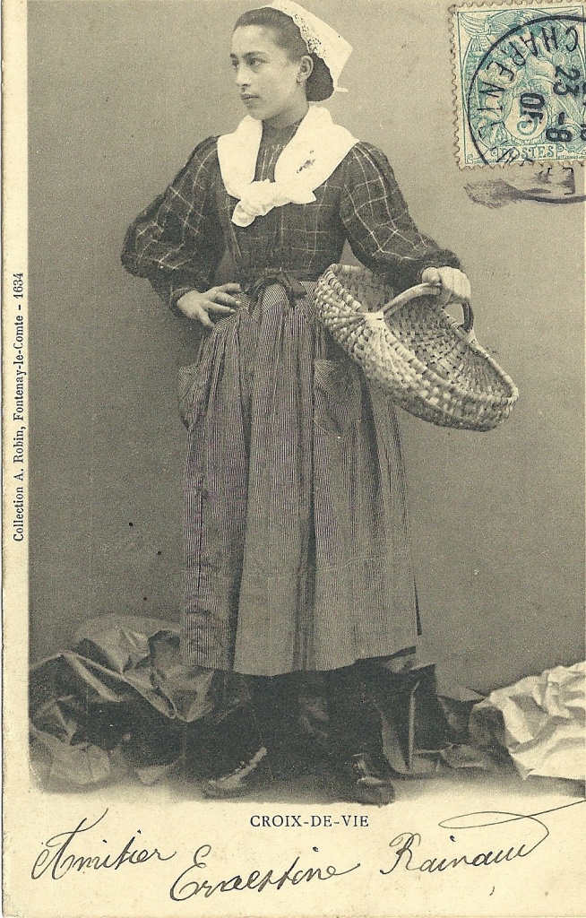Croix-de-Vie, costume vendéen.