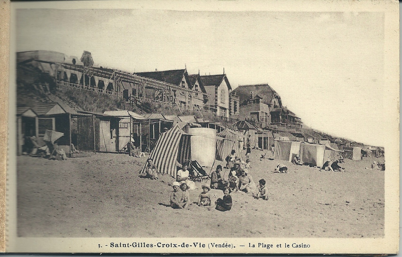 St-Gilles-croix-de-Vie, la plage et le casino.