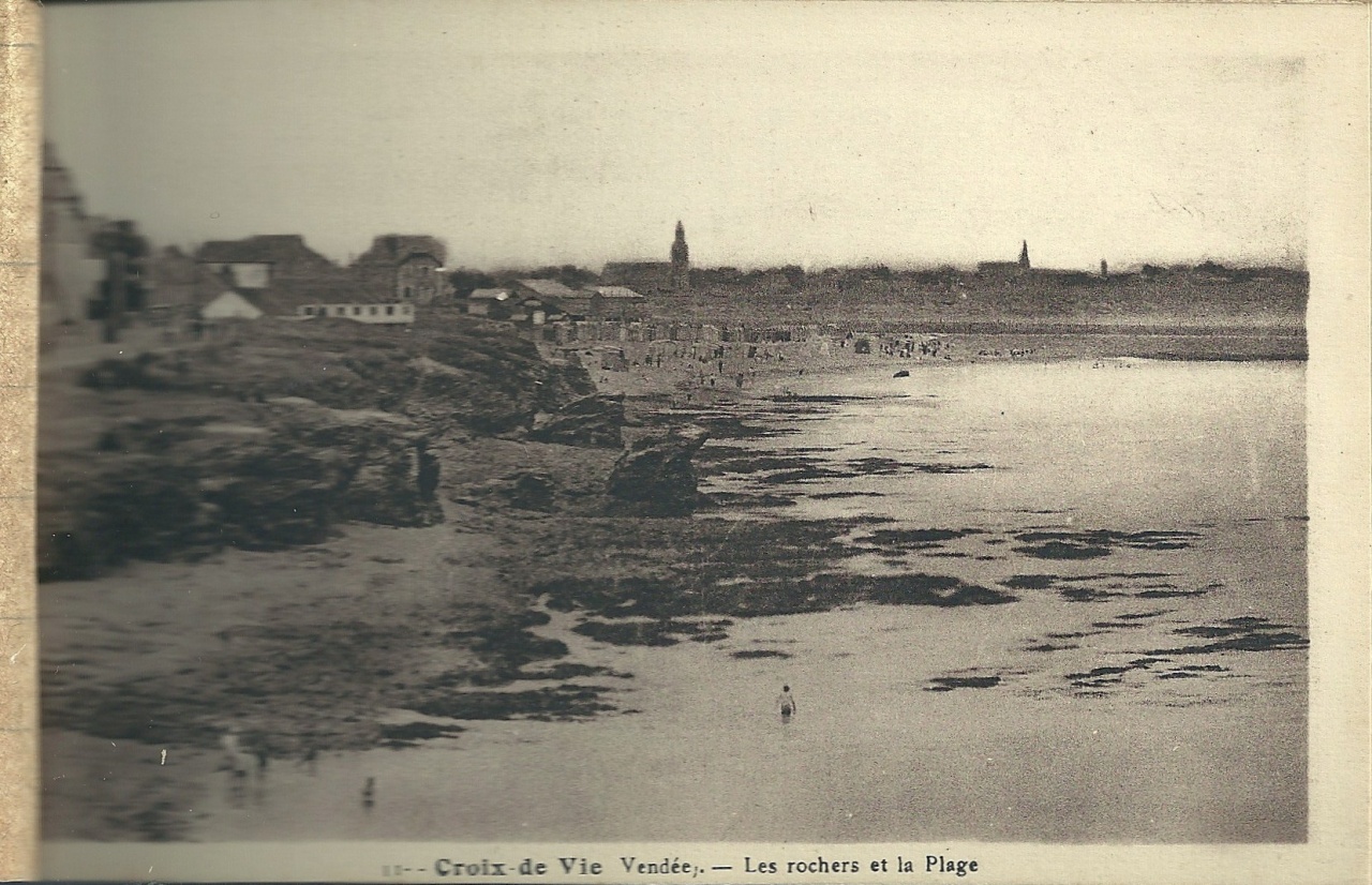 Croix-de-Vie, les rochers de la plage.
