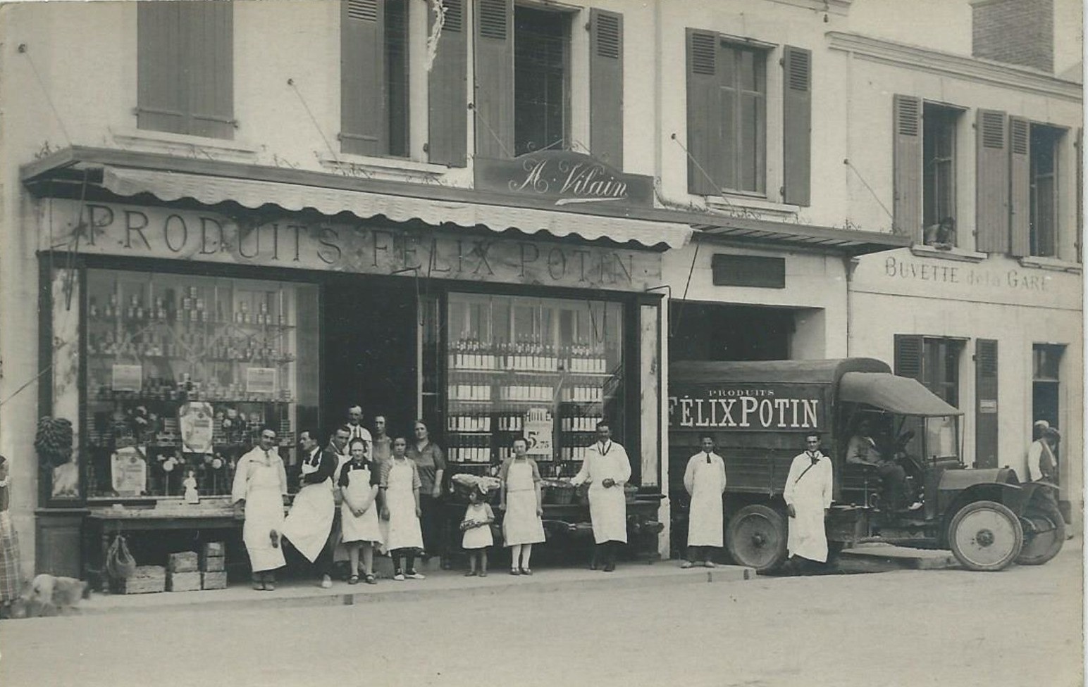 Croix-de-Vie, magasins Félix Potin.