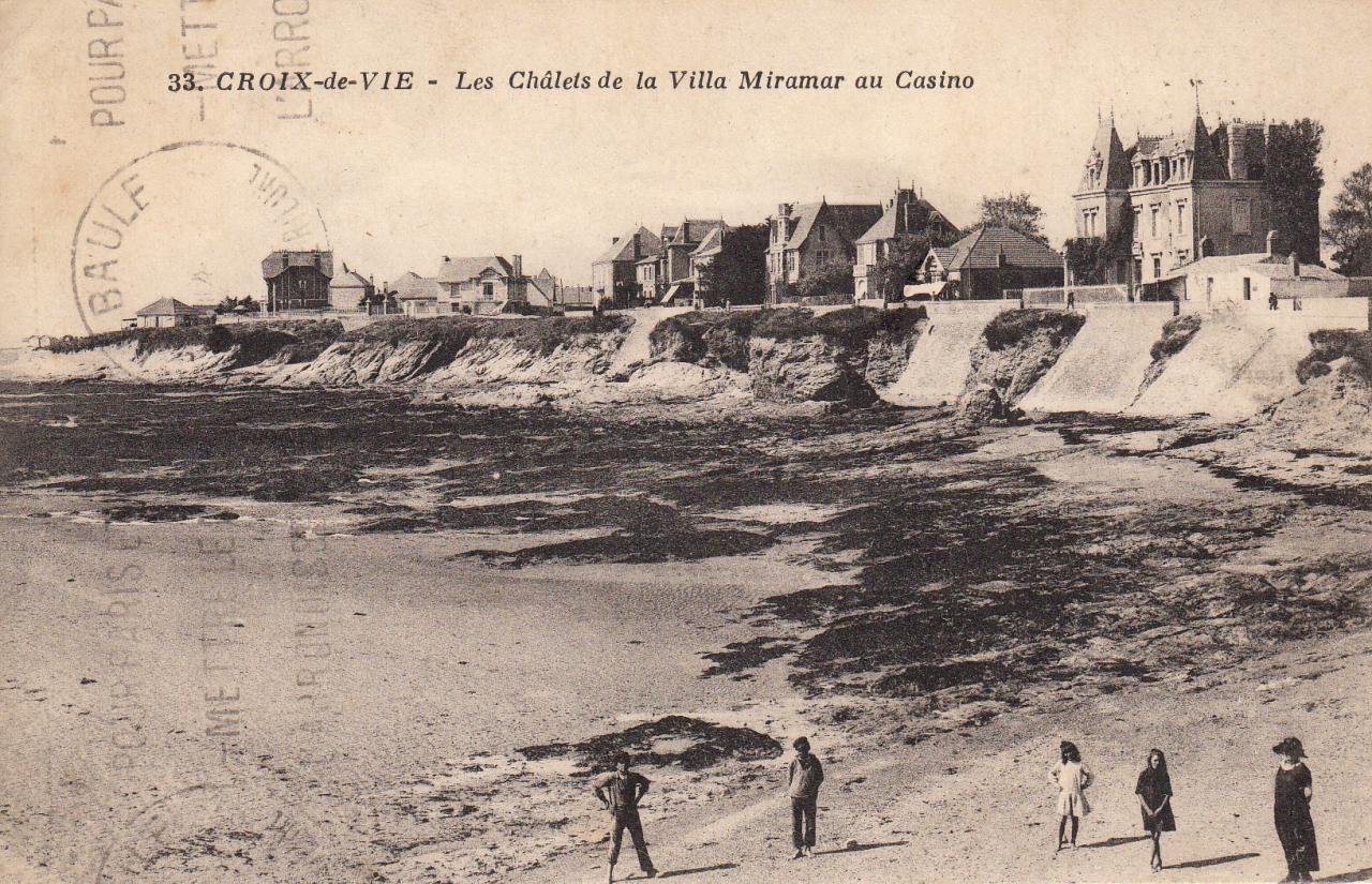 Croix-de-Vie, les chalets de la villa Miramar au Casino.