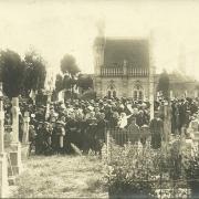 Croix-de-Vie, pélerinage au cimetière.