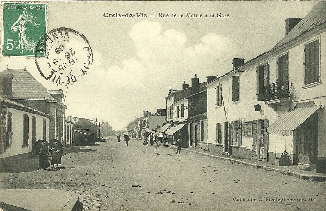 Croix-de-Vie, rue d ela Mairie à la gare.