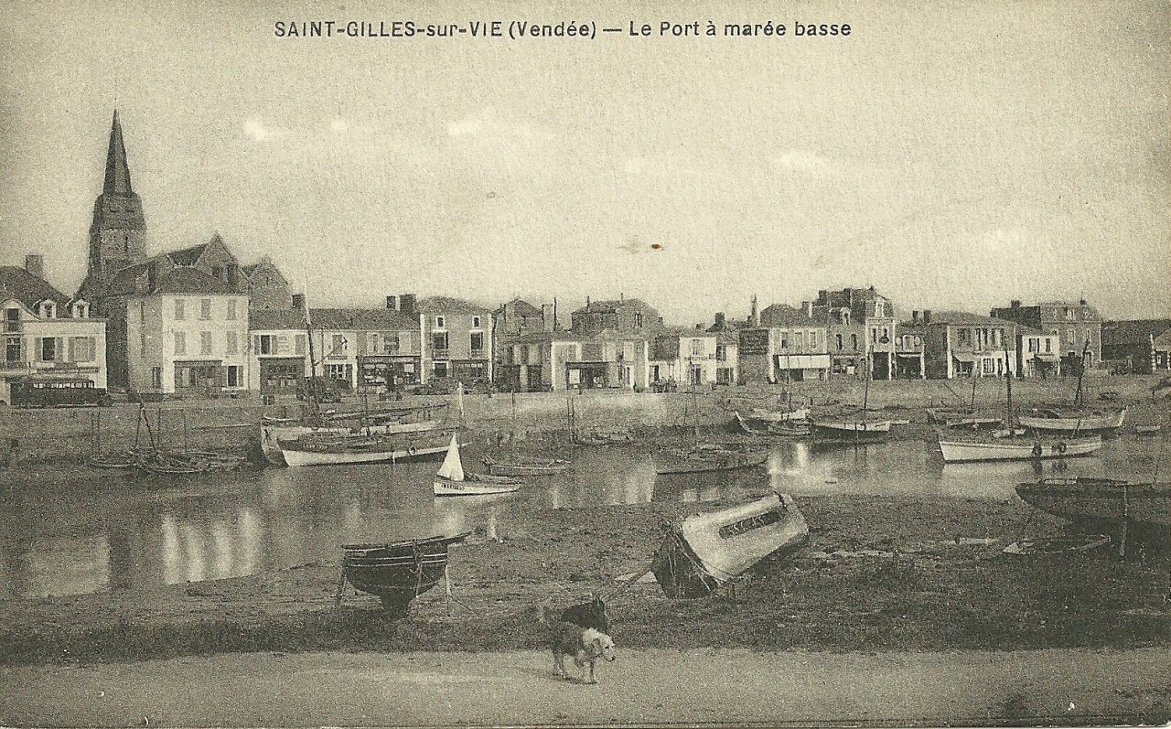 St-Gilles-sur-Vie, le port à marée basse.