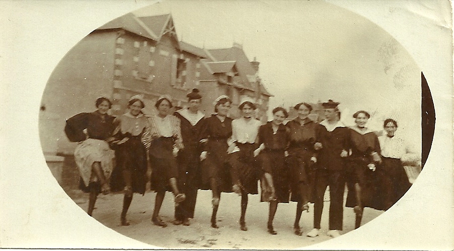 Croix-de-Vie, groupe de danseurs.