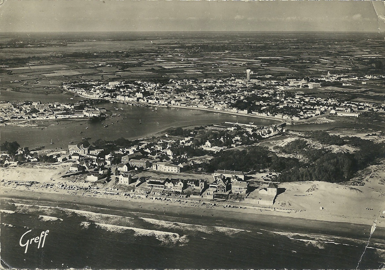 St-Gilles-sur-Vie, vue aérienne, plage de la Garenne.