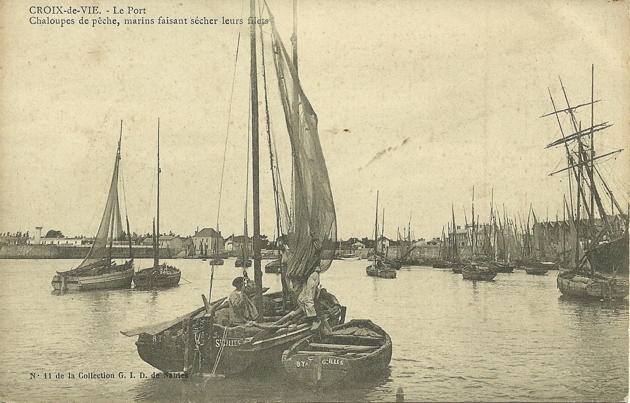 Croix-de-Vie, le port, chaloupes de pêche.