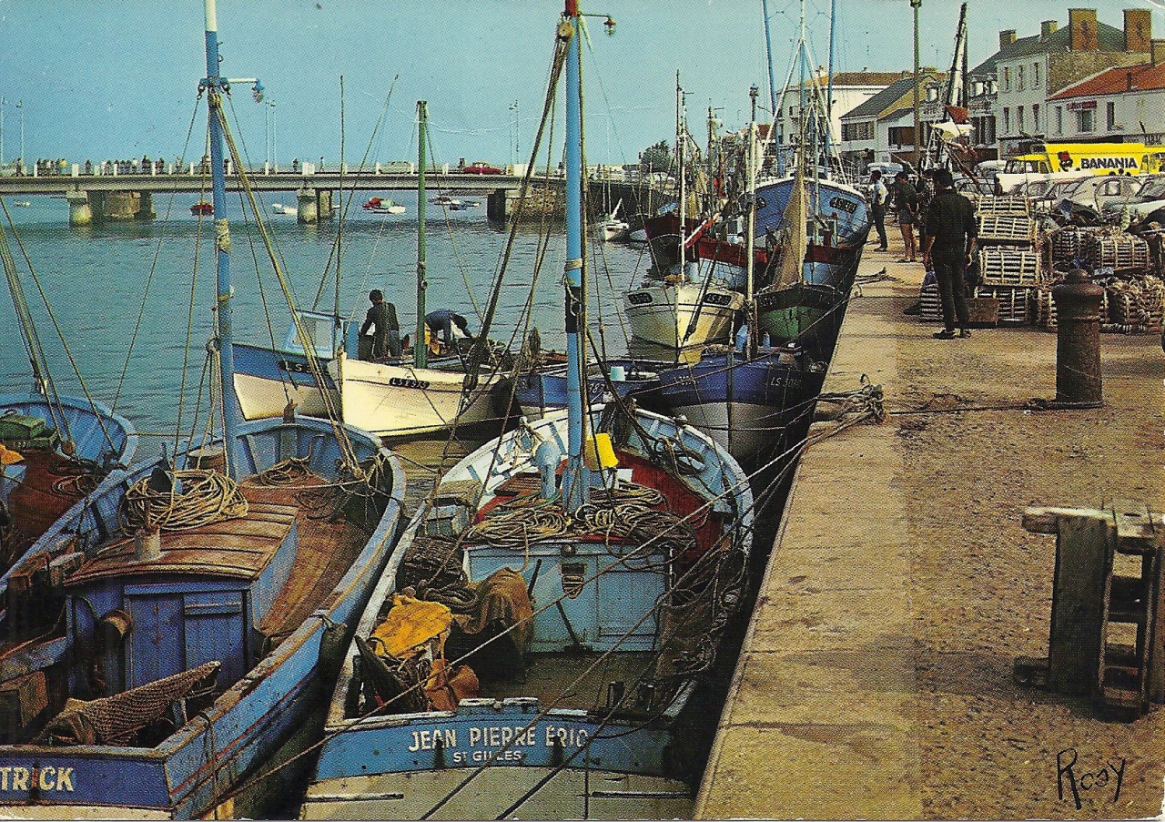 St-Gilles-Croix-de-Vie, le pont, le port et le quai.