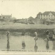 St-Gilles-Croix-de-Vie, la côte à gauche le casino de Sion.