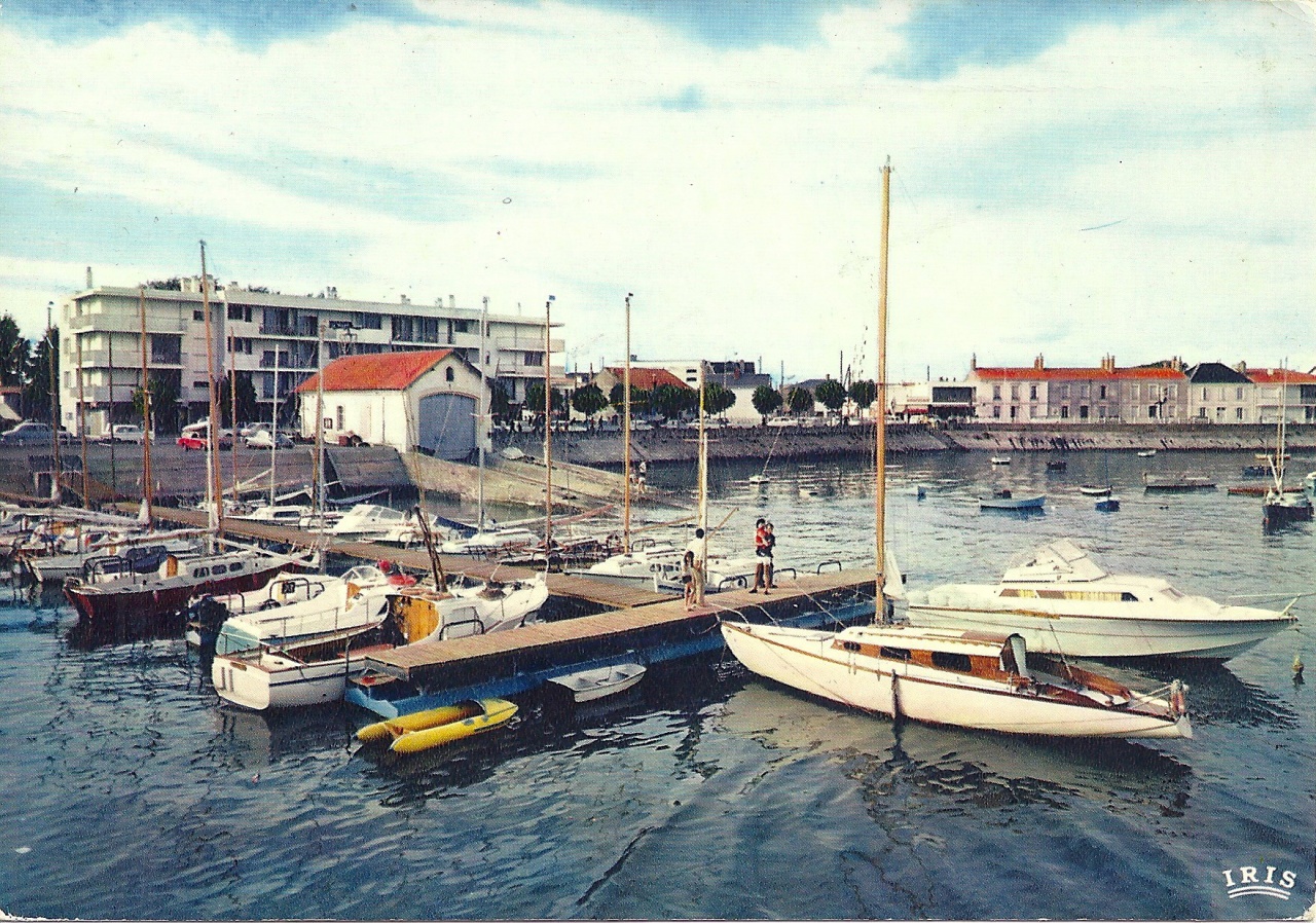 St-Gilles-Crox-de-Vie, le bassin des yachts.