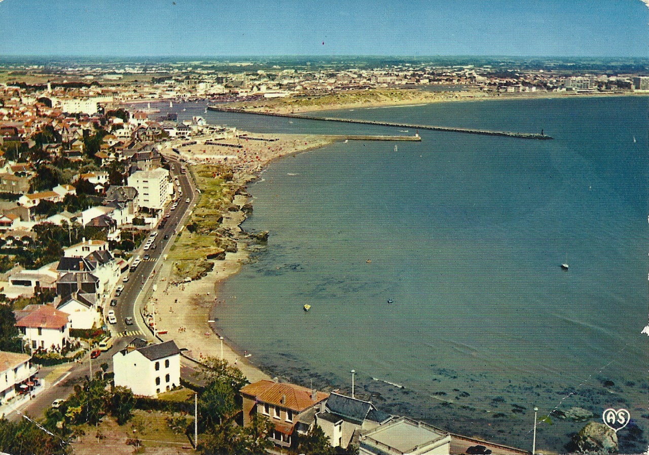 St-Gilles-Croix-de-Vie, plages et entrée du port.