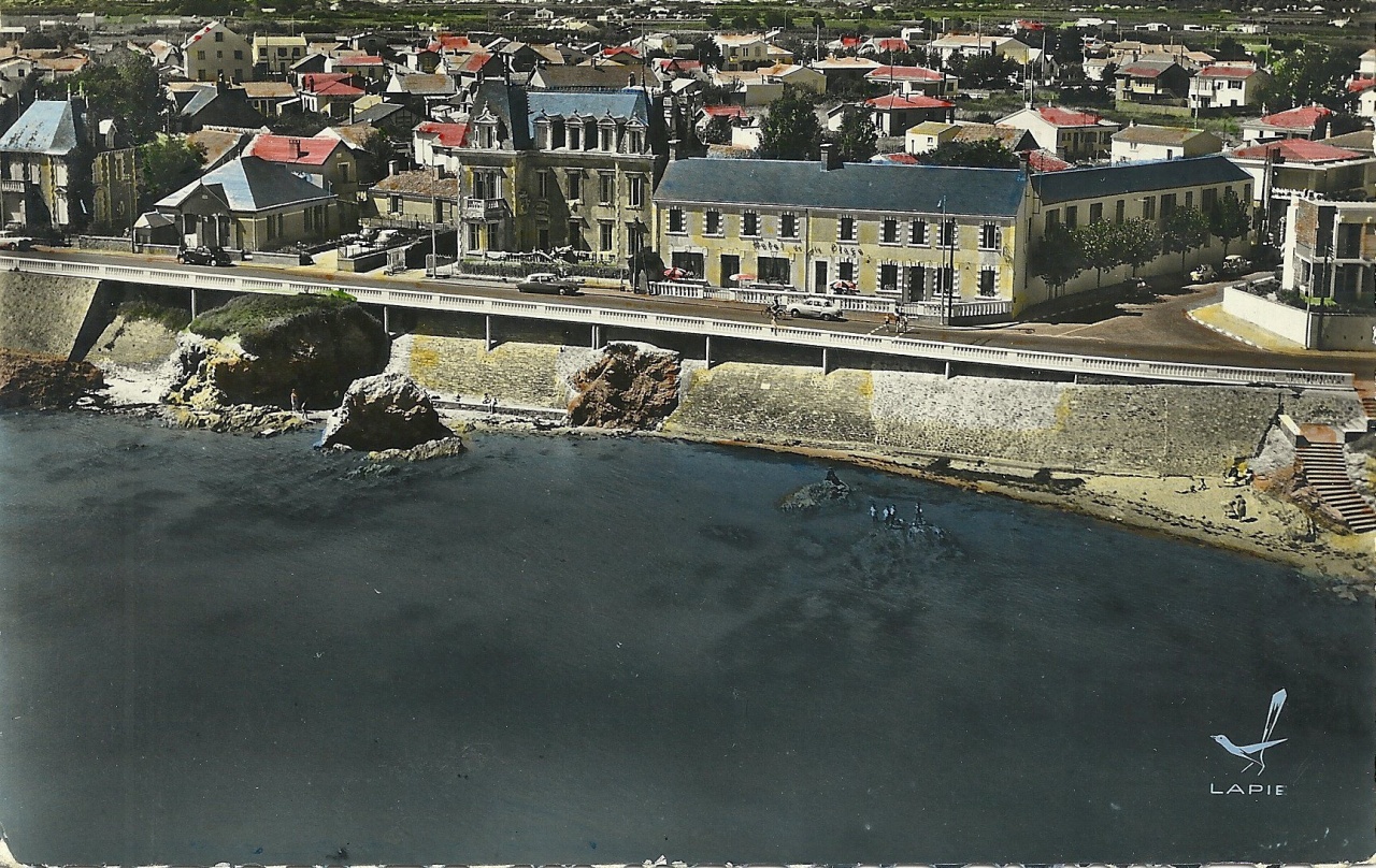 Croix-de-Vie, l'hôtel de la plage.