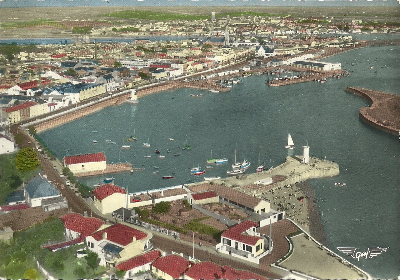 Croix-de-Vie, vue d'ensemble et le port.