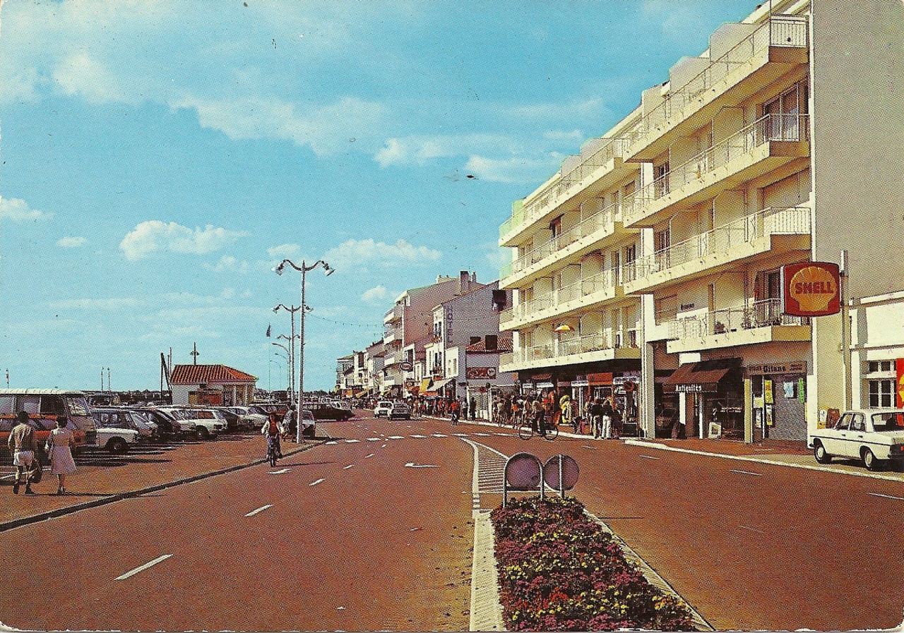 St-Gilles-Croix-de-Vie, le quai du port Fidèle.