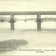 St-Gilles-Croix-de-Vie, le pont reliant.