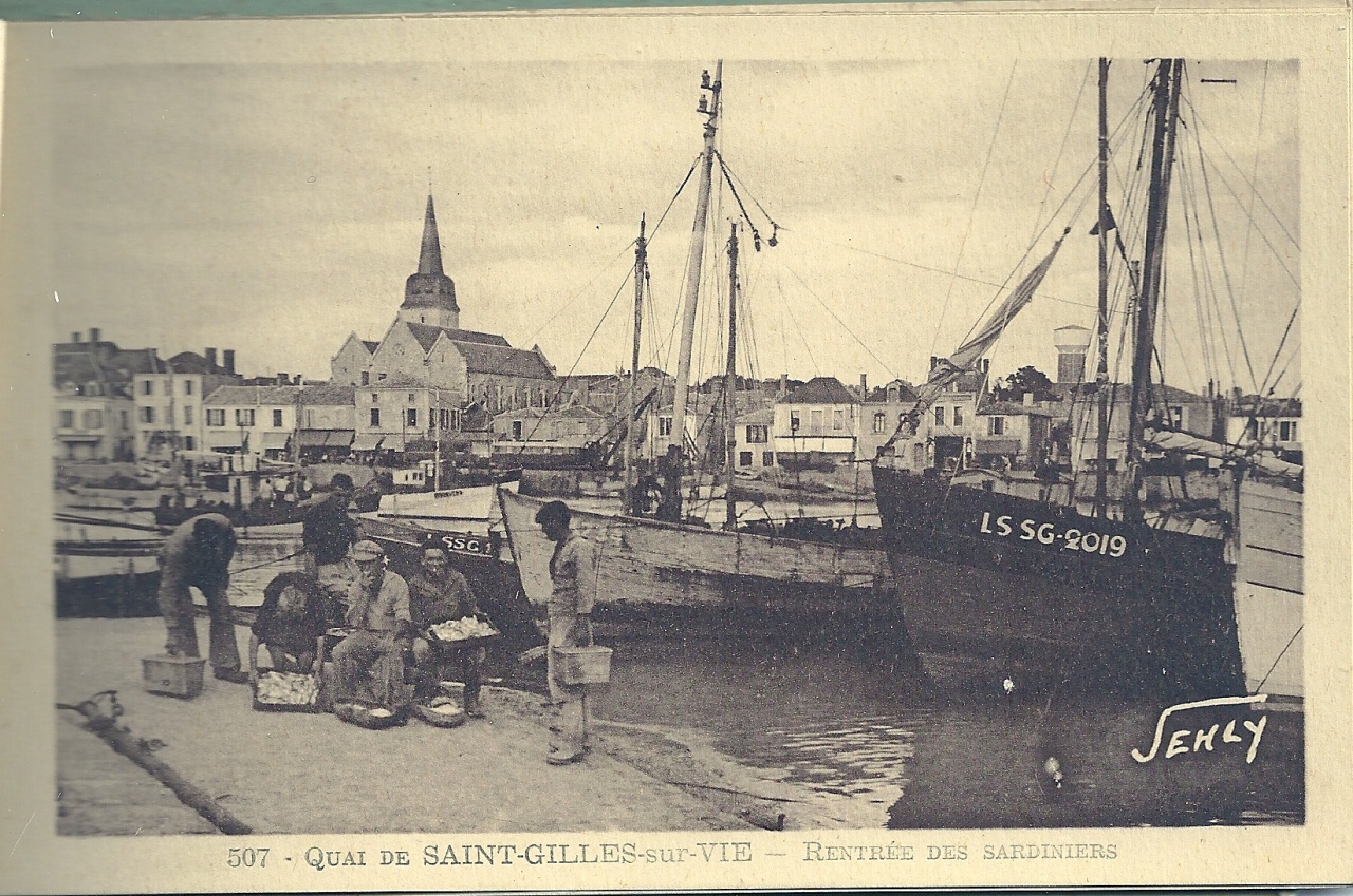 Quai de St-Gilles-sur-Vie, rentrée des sardiniers.