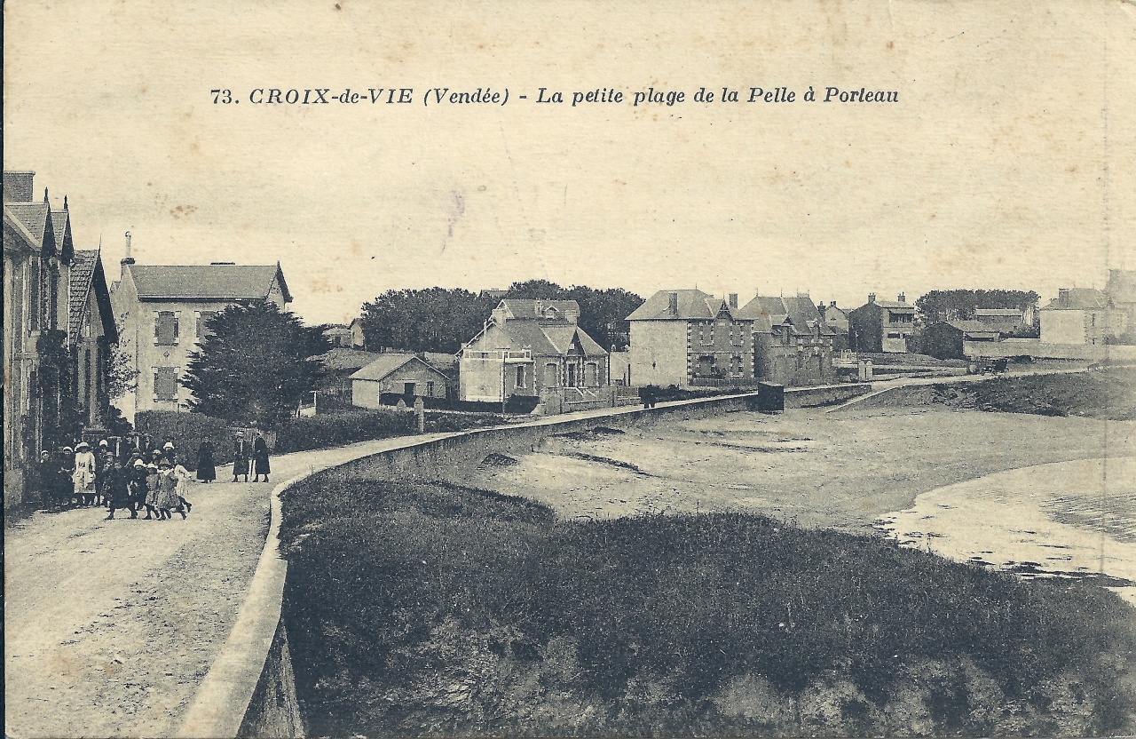 Croix-de-Vie, la petite plage de la Pelle à Porteau.