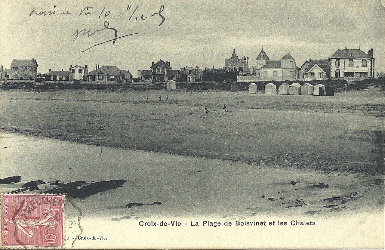 Croix-de-Vie, la plage de Boisvinet et les chalets.