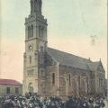 Croix-de-Vie, l'église à la sortie de la messe.