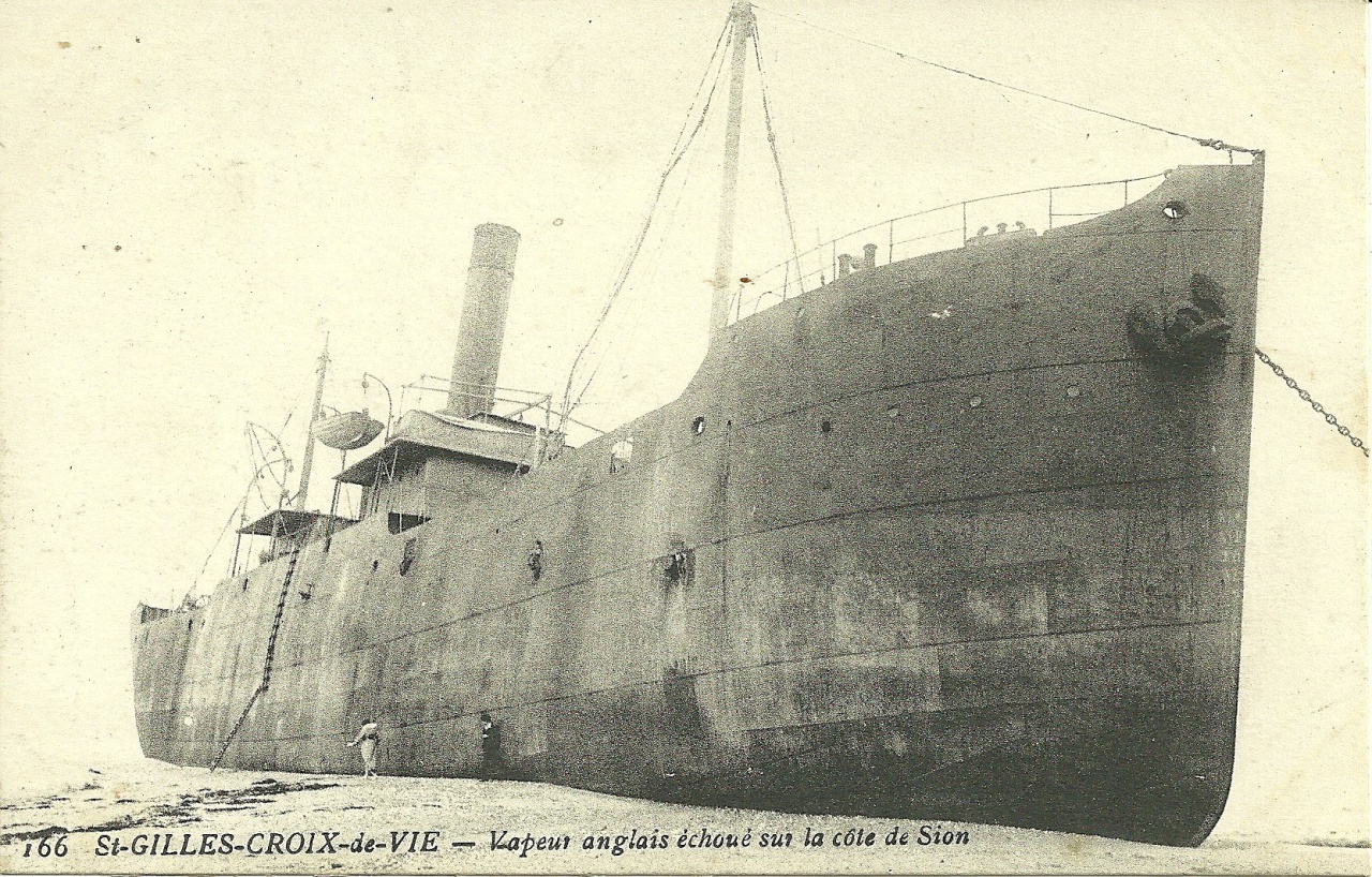 St-Gilles-Croix-de-Vie, un vapeur anglais échoué.
