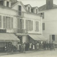 Saint-Gilles-sur-Vie, l'hôtel Les voyageurs et son personnel
