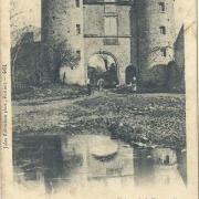 Cezais, entrée du château de la Cresonnière.