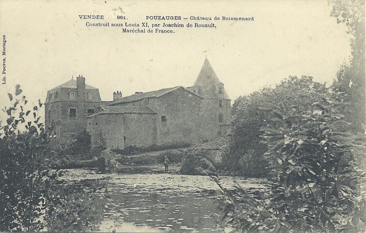 Pouzauges, le château de Boisménard.