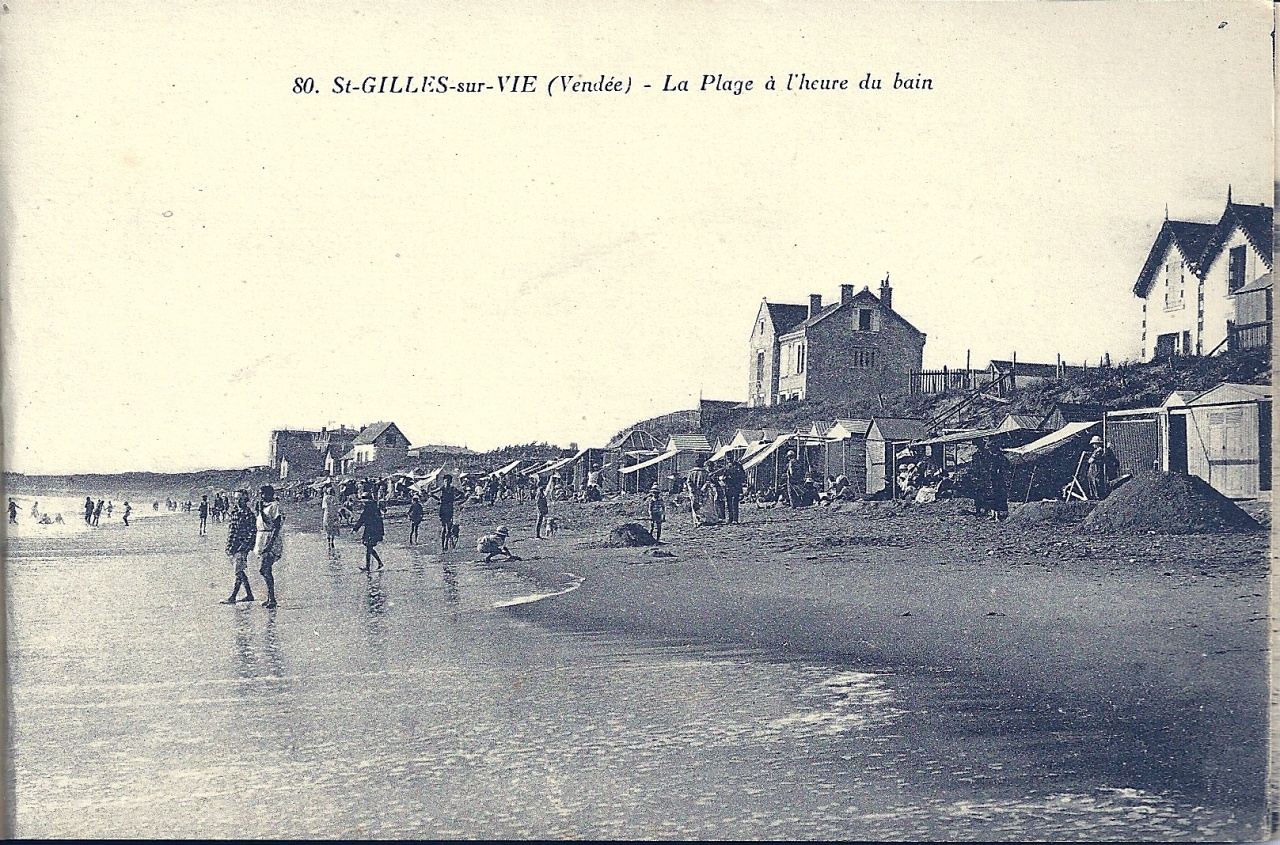 St-Gilles-sur-Vie, la plage à l'heure du bain.