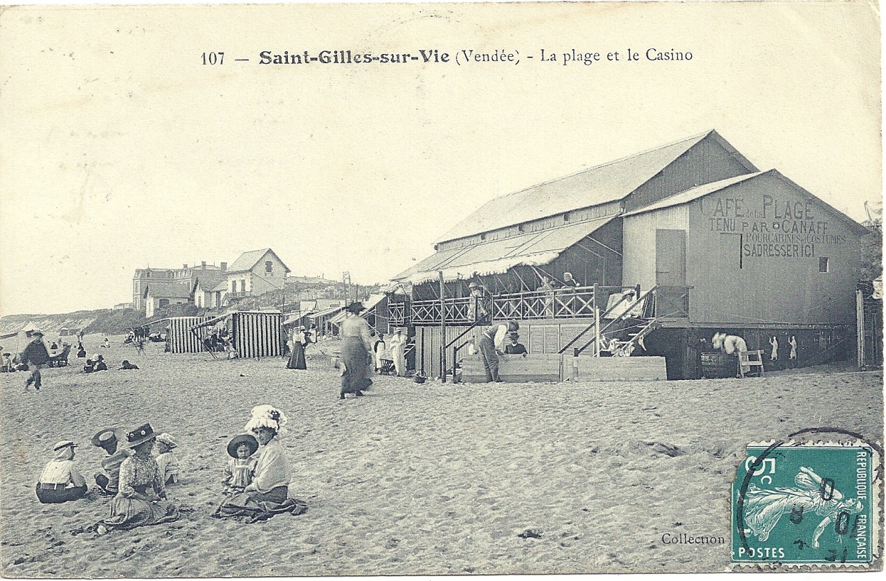 St-Gilles-sur-Vie, la plage et le casino.