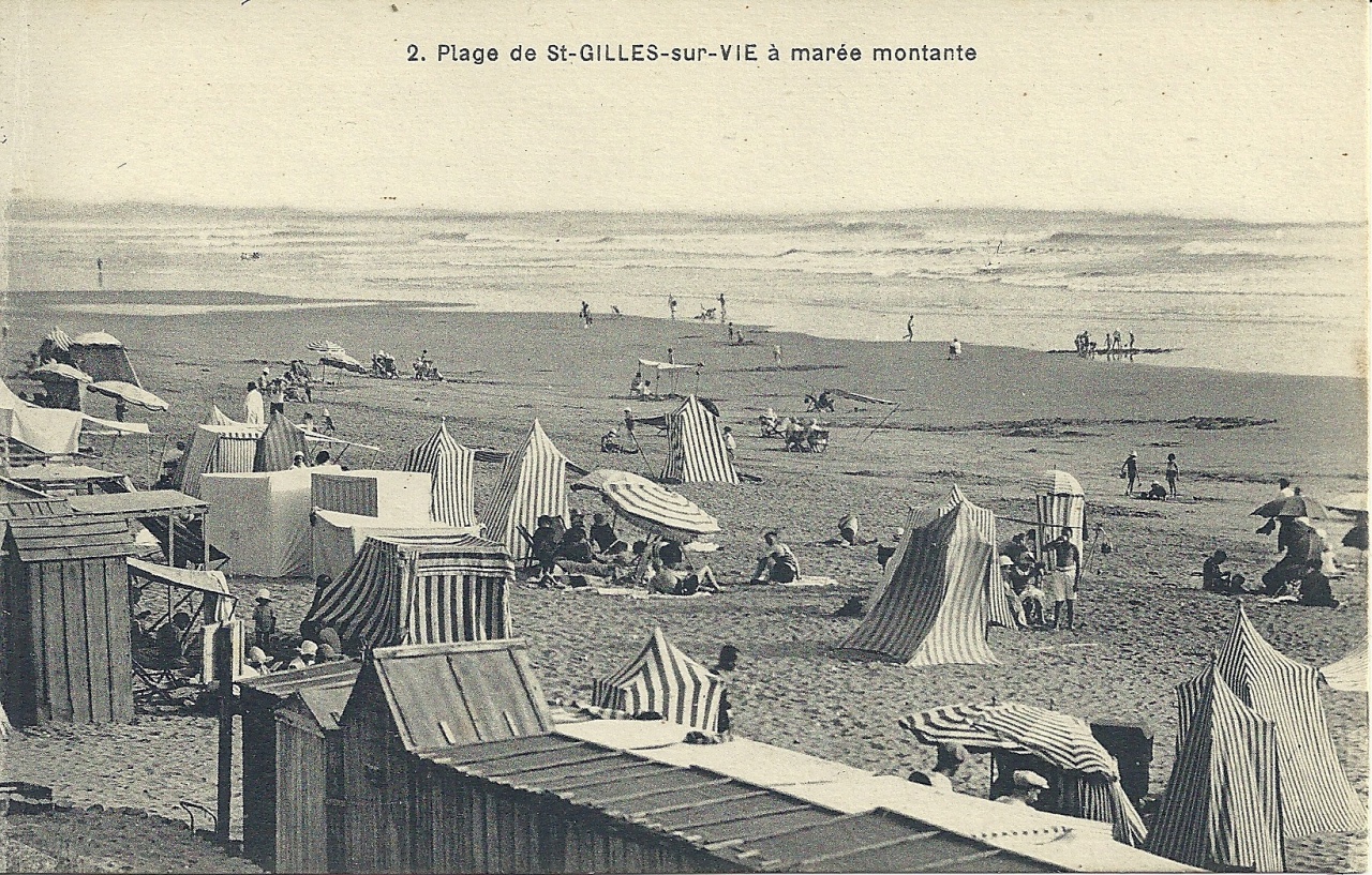 Plage de St-Gilles-sur-Vie à marée montante.