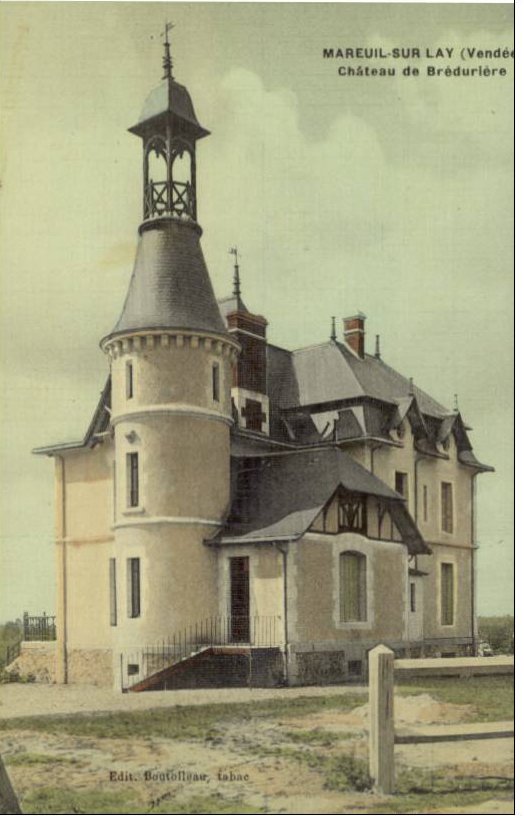 Mareuil-sur-le-Lay, château de Brédurière.