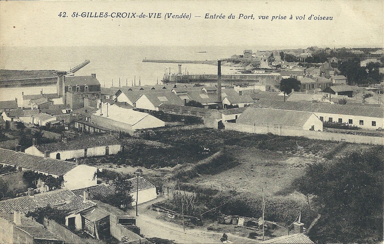 St-Gilles-Croix-de-Vie, entrée du port.