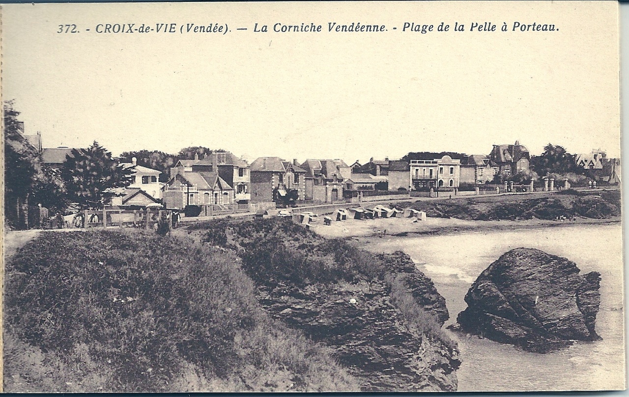 Croix-de-Vie, la corniche vendéenne, plage de la Pelle à Porteau.