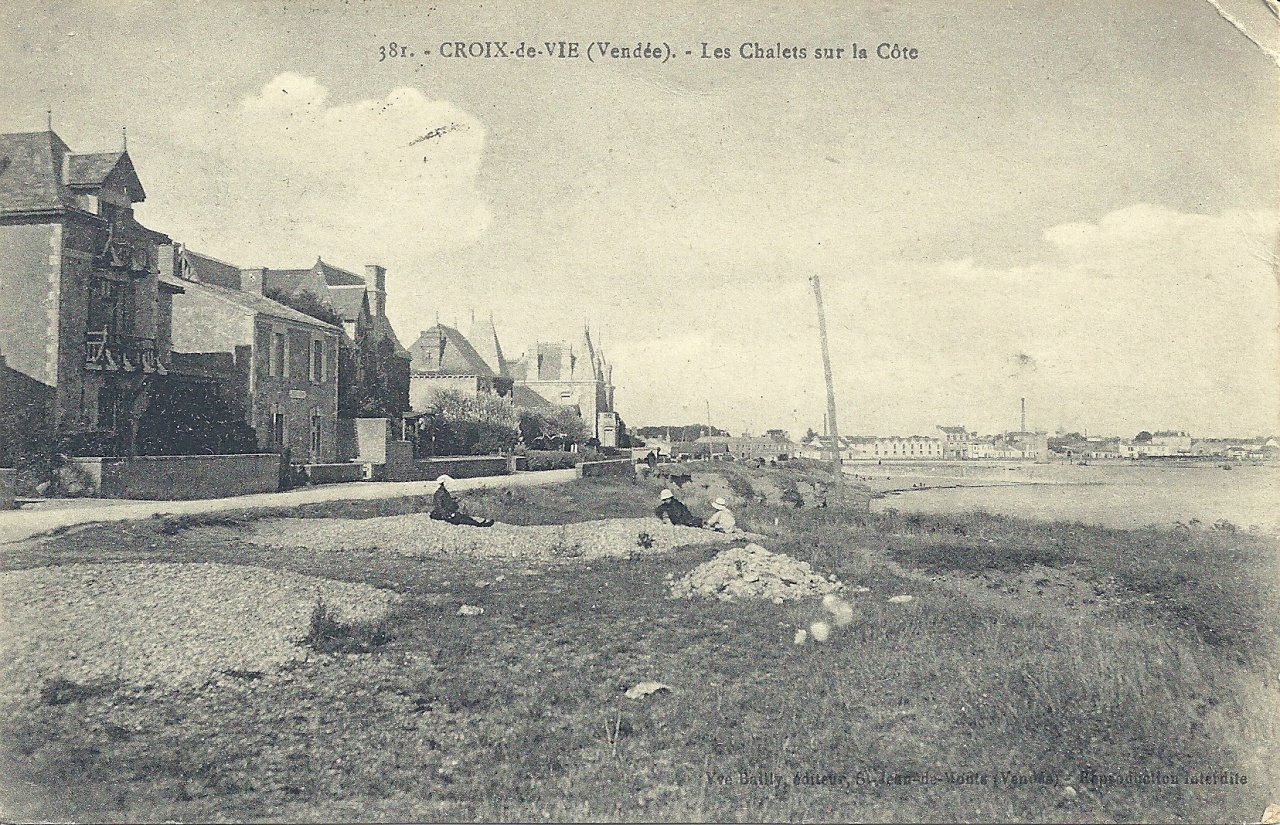 Croix-de-Vie, les chalets sur la côte.