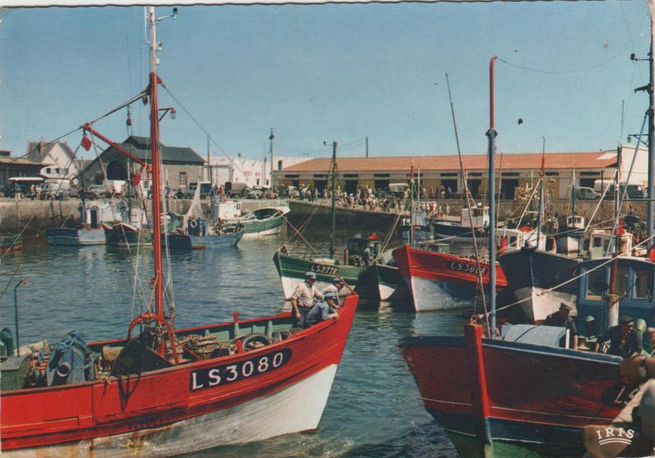 Croix-de-Vie, bâteaux rentrant au port.