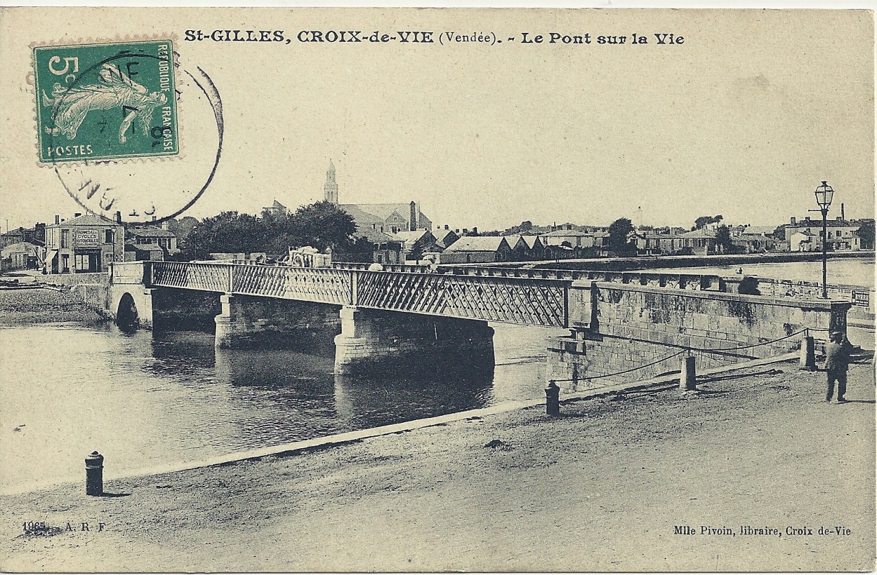 St-Gilles et croix-de-Vie, le pont sur La Vie.