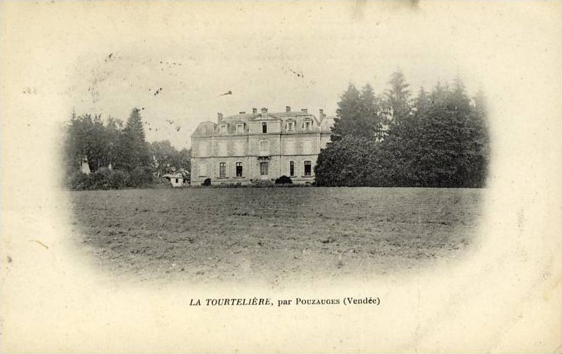 Pouzauges, château La tourtelière.